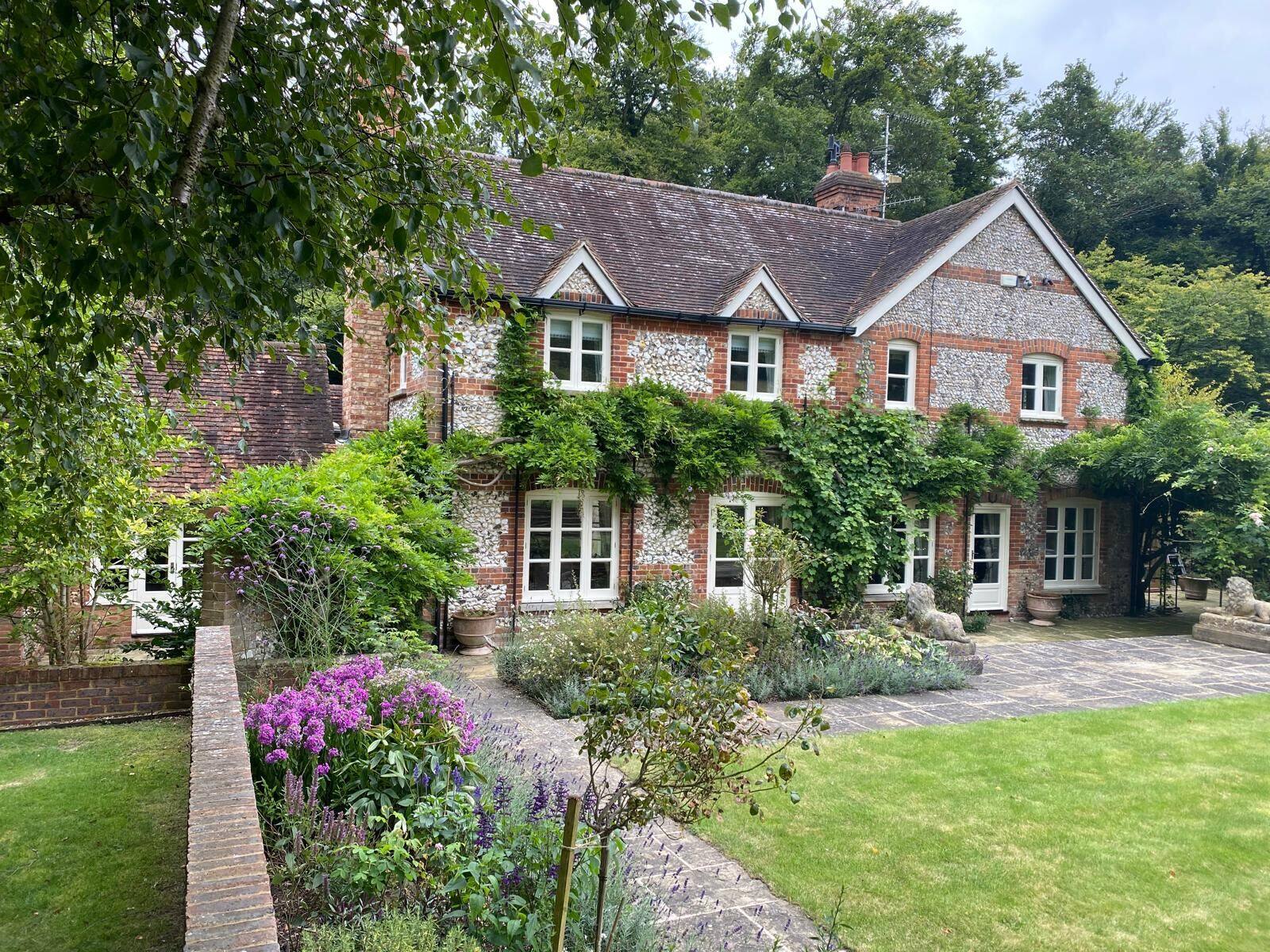 Flint & Brick Country House - Exterior — Windows & Joinery in Chilterns, Oxfordshire